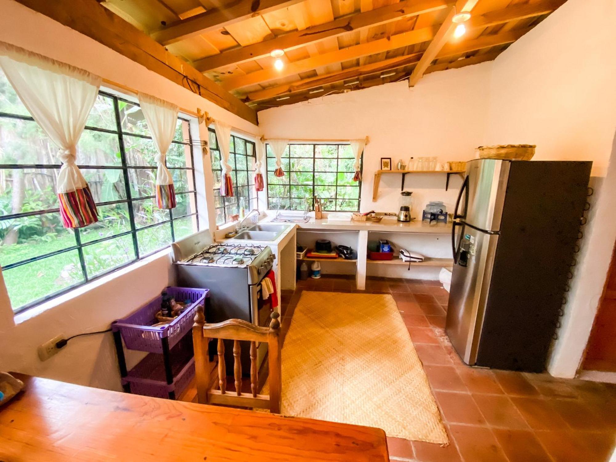 Unicorn Reborn - Peaceful Rentals سان ماركوس لا لاغونا المظهر الخارجي الصورة