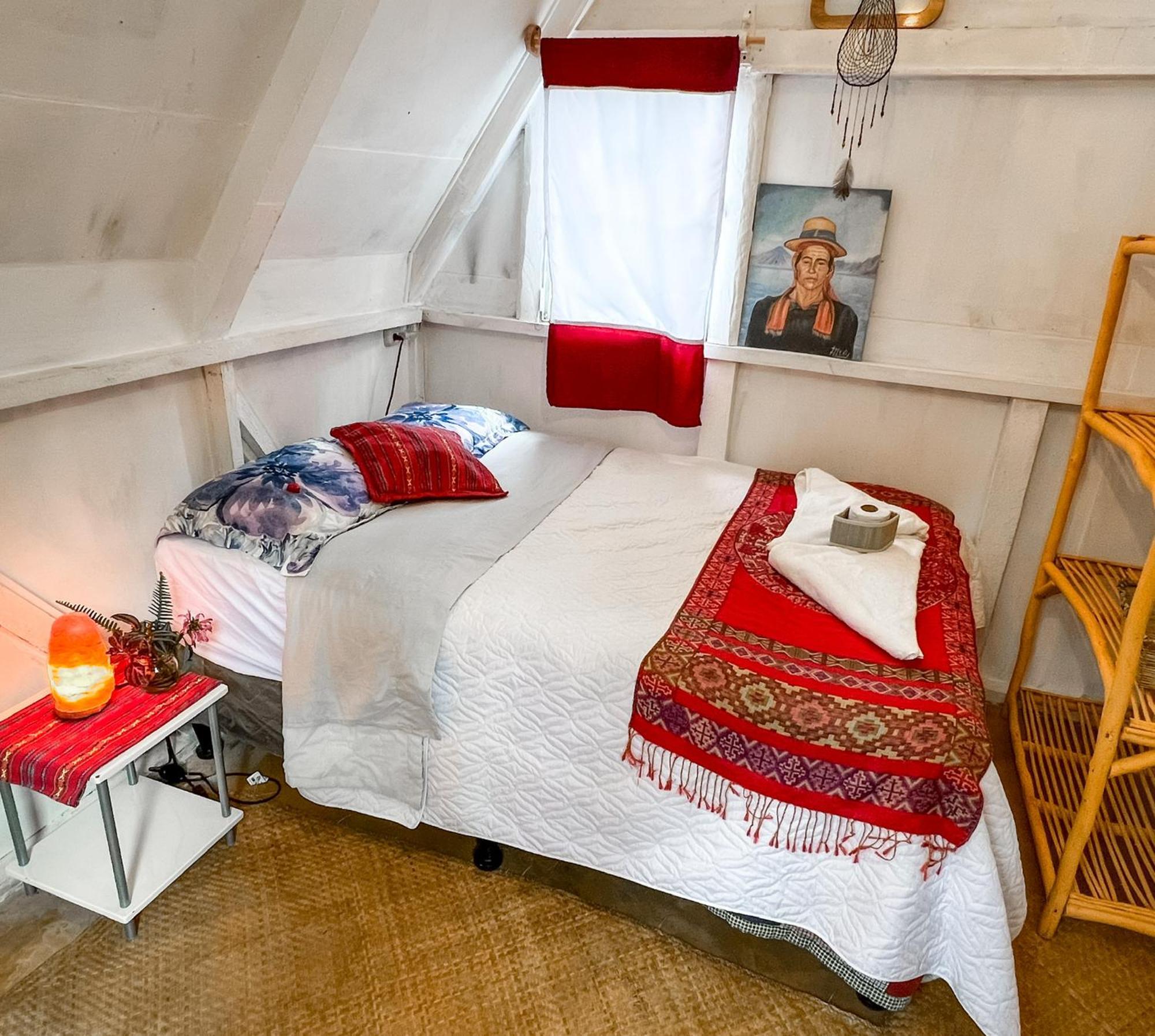 Unicorn Reborn - Peaceful Rentals سان ماركوس لا لاغونا المظهر الخارجي الصورة