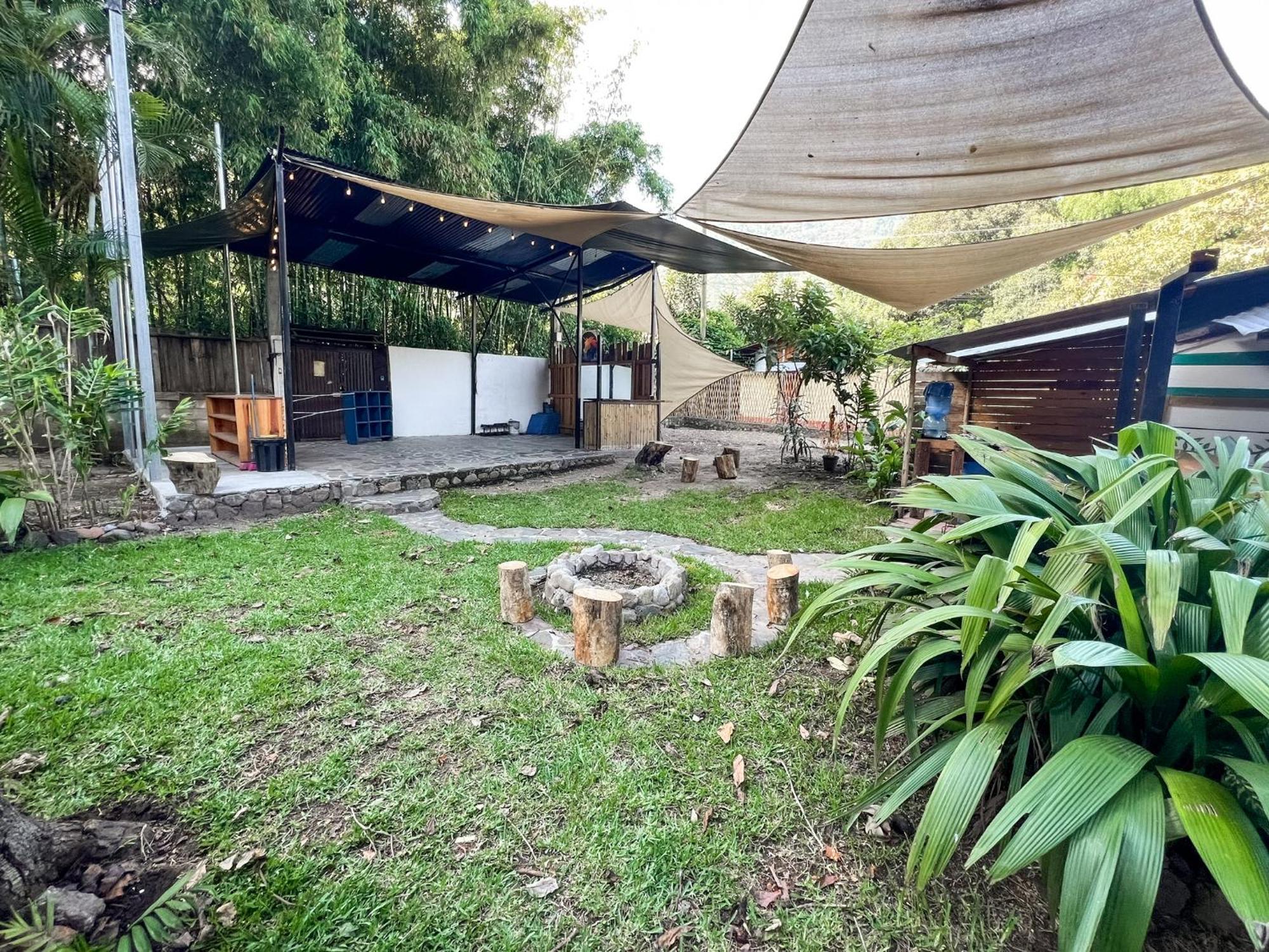 Unicorn Reborn - Peaceful Rentals سان ماركوس لا لاغونا المظهر الخارجي الصورة